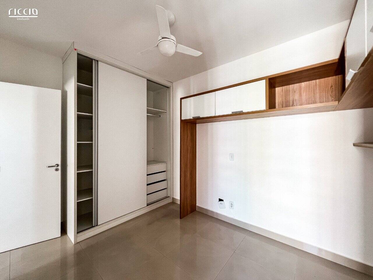 Apartamento à venda com 2 quartos, 75m² - Foto 18