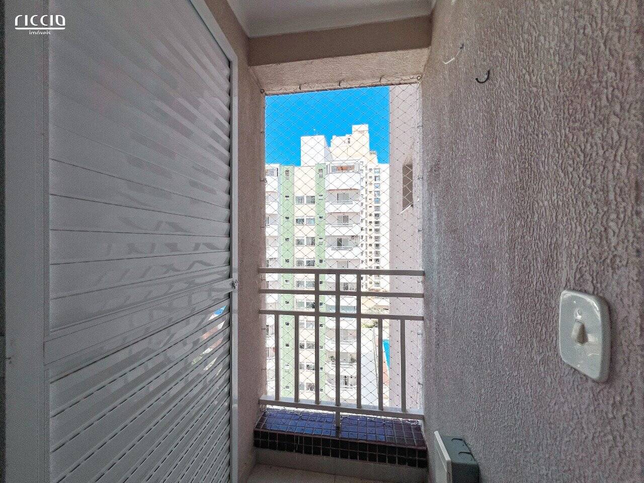 Apartamento à venda com 2 quartos, 75m² - Foto 19