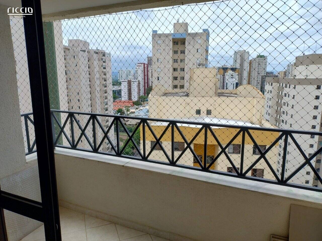 Apartamento à venda com 3 quartos, 82m² - Foto 1